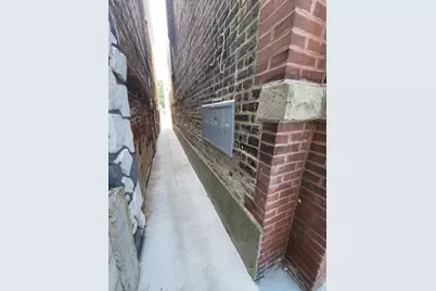 827 W 33rd Place #4, Chicago, IL 60608 - Photo 23