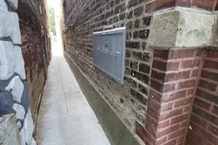 827 W 33rd Pl, Chicago, IL 60608 - Photo 23