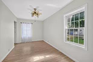 322 Hickory St, Dekalb, IL 60115 - Photo 17