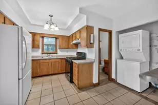 322 Hickory St, Dekalb, IL 60115 - Photo 13