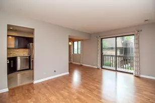 197 Uteg St, Crystal Lake, IL 60014 - Photo 5