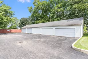 712 W Highland Ave, Elgin, IL 60123 - Photo 27