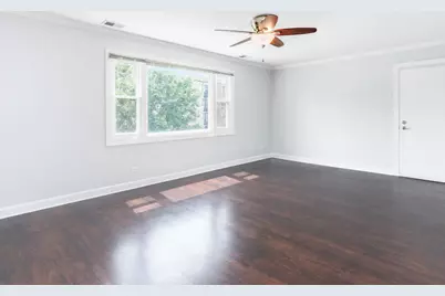 712 W Highland Avenue #6, Elgin, IL 60123 - Photo 9