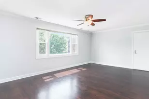 712 W Highland Ave, Elgin, IL 60123 - Photo 9