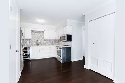 712 W Highland Avenue #6, Elgin, IL 60123 - Photo 5