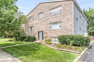 712 W Highland Ave, Elgin, IL 60123 - Photo 1