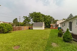 1075 Aspen Dr, Buffalo Grove, IL 60089 - Photo 23