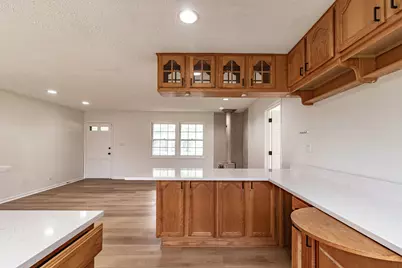 1075 Aspen Drive, Buffalo Grove, IL 60089 - Photo 11