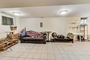 733 N Hoyne Ave, Chicago, IL 60622 - Photo 17