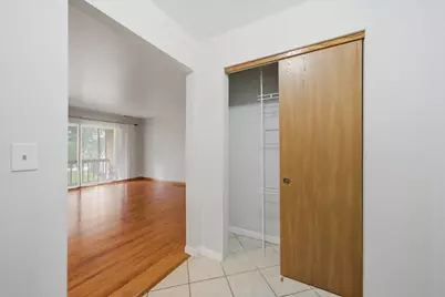 650 Waverly Drive #D, Elgin, IL 60120 - Photo 7