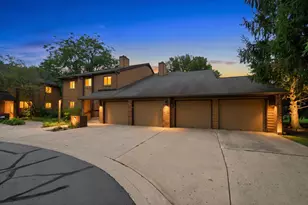 650 Waverly Dr, Elgin, IL 60120 - Photo 1