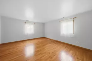 650 Waverly Dr, Elgin, IL 60120 - Photo 13