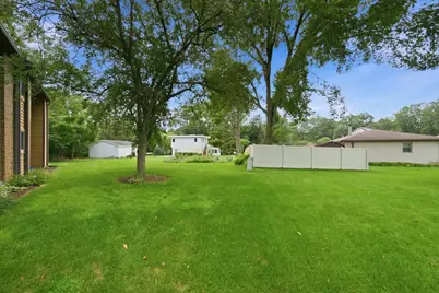 650 Waverly Drive #D, Elgin, IL 60120 - Photo 29