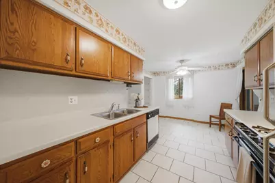 650 Waverly Drive #D, Elgin, IL 60120 - Photo 11