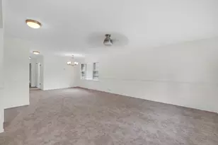 5018 Dobson St, Skokie, IL 60077 - Photo 5