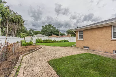 5018 Dobson Street, Skokie, IL 60077 - Photo 23