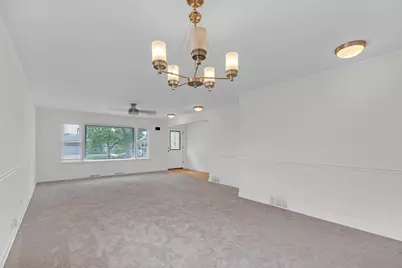 5018 Dobson Street, Skokie, IL 60077 - Photo 7