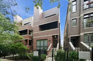 1117 N Wood St, Chicago, IL 60622 - Photo 1