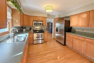 522 Bradbury Ln, Geneva, IL 60134 - Photo 11