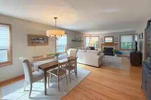 522 Bradbury Ln, Geneva, IL 60134 - Photo 5