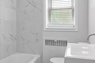 2721 W Berwyn Ave, Chicago, IL 60625 - Photo 9