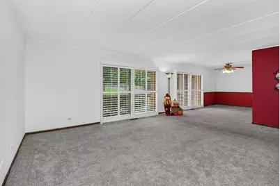 8090 Garfield Avenue #3-2, Burr Ridge, IL 60527 - Photo 3