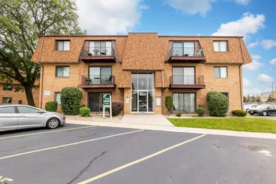 4831 W 109th Street #104, Oak Lawn, IL 60453 - Photo 1