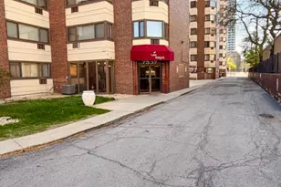 7337 S South Shore Dr, Chicago, IL 60649 - Photo 3