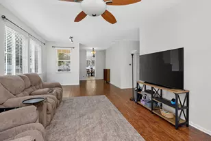8218 Tremont Ln, Joliet, IL 60431 - Photo 5