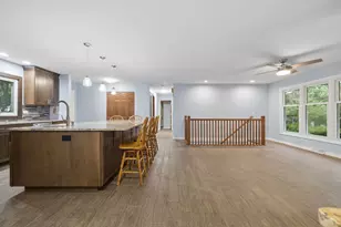 702 N Pinecrest Rd, Bolingbrook, IL 60440 - Photo 3