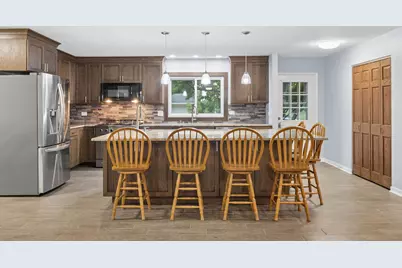 702 N Pinecrest Road, Bolingbrook, IL 60440 - Photo 5