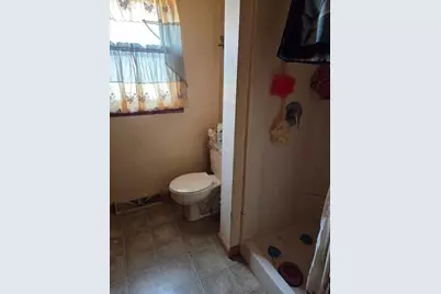 825 Locust Street, Carthage, IL 62321 - Photo 3