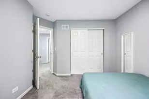 49 Monarch Dr, Streamwood, IL 60107 - Photo 15