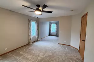 1523 Schumacher Dr W, Bolingbrook, IL 60490 - Photo 9