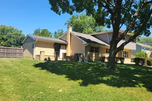 425 S Arlington Heights Rd, Elk Grove Village, IL 60007 - Photo 5