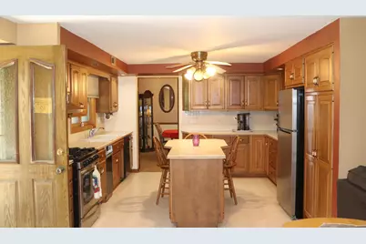 425 S Arlington Heights Road, Elk Grove Village, IL 60007 - Photo 11
