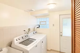 116 N May St, Addison, IL 60101 - Photo 11
