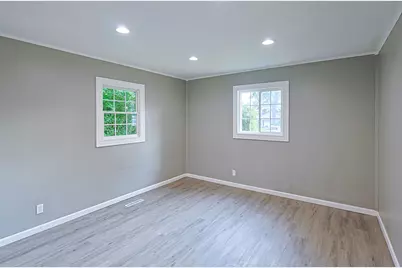 716 Navajo Drive, Carpentersville, IL 60110 - Photo 11
