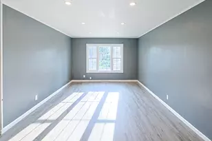 716 Navajo Dr, Carpentersville, IL 60110 - Photo 7
