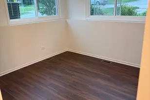551 N Washington Ave, Batavia, IL 60510 - Photo 11