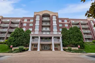 7081 W Touhy Ave, Niles, IL 60714 - Photo 1