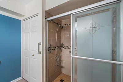 7081 W Touhy Avenue #607, Niles, IL 60714 - Photo 11