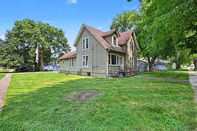 330 Pleasant Street, Sheridan, IL 60551 - Photo 1