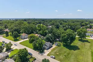 1149 S Spencer St, Aurora, IL 60505 - Photo 29