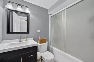 1149 S Spencer St, Aurora, IL 60505 - Photo 17
