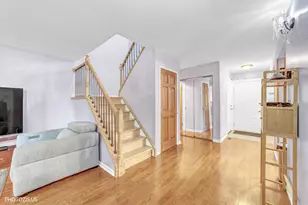 411 Hickory Dr, Wheeling, IL 60090 - Photo 15