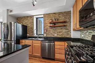 3232 N Halsted St, Chicago, IL 60657 - Photo 7