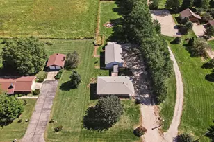 1101 Stockholm Rd, Paxton, IL 60957 - Photo 5