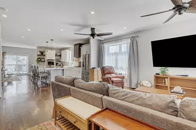 5347 S Melvina Avenue, Chicago, IL 60638 - Photo 9
