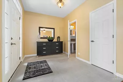 3051 Bridgeham Street, Elgin, IL 60124 - Photo 3
